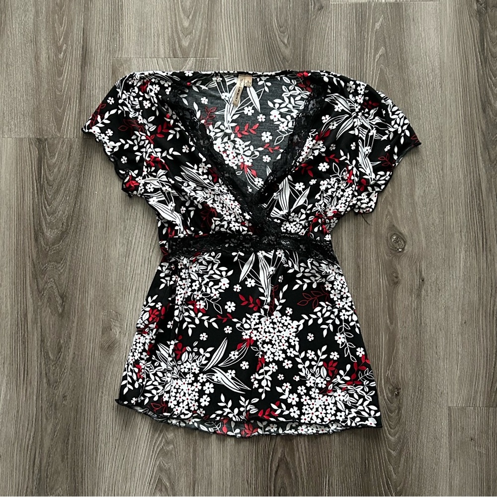 Vintage Made in USA Susan Lawrence Black and Red Floral Blouse